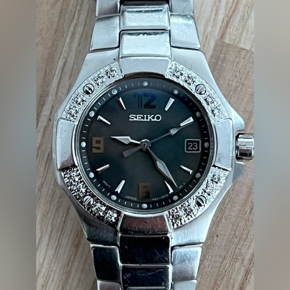 Seiko Coutura Ladies Watch RARE Diamonds Black Pearl Dial Stainless Bracelet